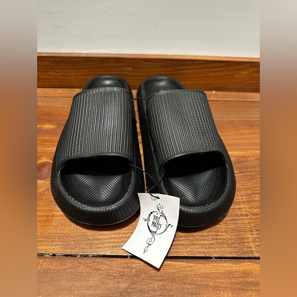 Unisex Black Sole Mates Foam Slip On Waterproof Pool Beach Sandal Slides LG 9/10 - Picture 1 of 9